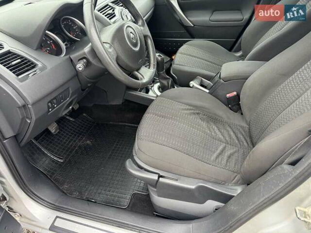 Сірий Рено Меган, об'ємом двигуна 1.6 л та пробігом 216 тис. км за 5400 $, фото 15 на Automoto.ua