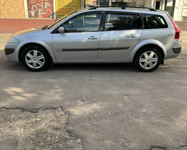Сірий Рено Меган, об'ємом двигуна 1.6 л та пробігом 267 тис. км за 5300 $, фото 1 на Automoto.ua