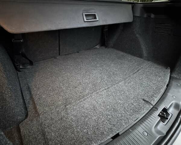 Серый Рено Меган, объемом двигателя 1.87 л и пробегом 243 тыс. км за 5800 $, фото 11 на Automoto.ua