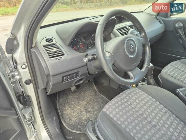 Серый Рено Меган, объемом двигателя 1.6 л и пробегом 230 тыс. км за 5500 $, фото 15 на Automoto.ua