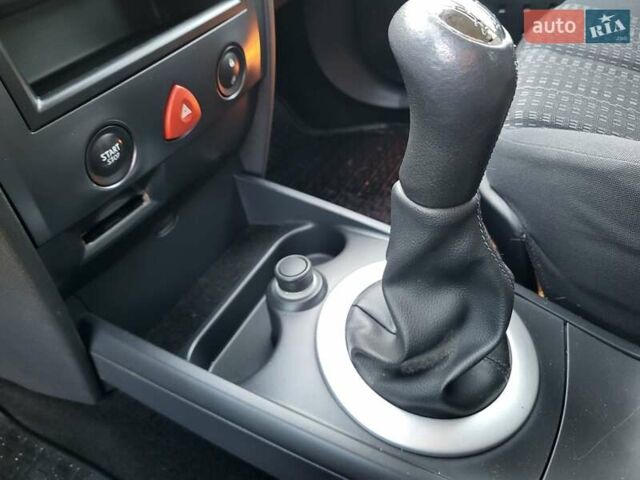 Серый Рено Меган, объемом двигателя 1.6 л и пробегом 182 тыс. км за 5700 $, фото 57 на Automoto.ua