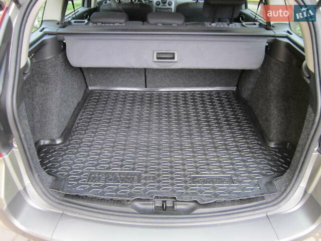 Сірий Рено Меган, об'ємом двигуна 1.6 л та пробігом 193 тис. км за 5000 $, фото 6 на Automoto.ua