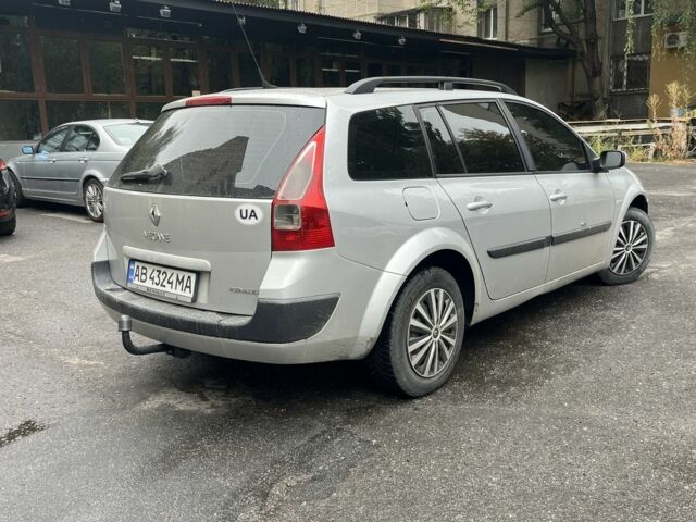 Серый Рено Меган, объемом двигателя 1.5 л и пробегом 300 тыс. км за 4800 $, фото 4 на Automoto.ua