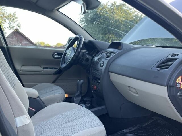 Серый Рено Меган, объемом двигателя 1.6 л и пробегом 280 тыс. км за 4900 $, фото 6 на Automoto.ua