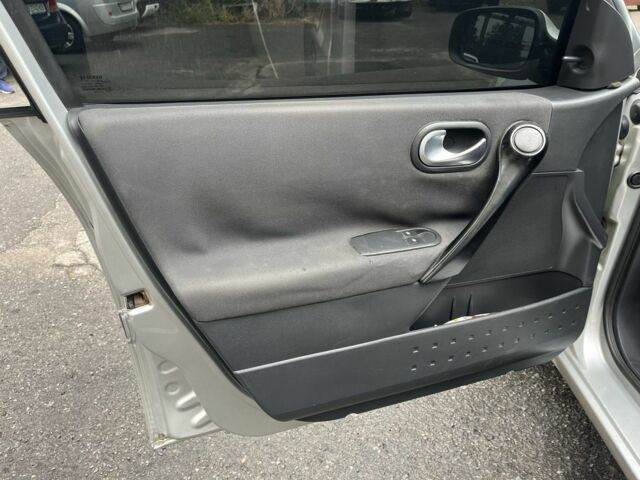 Серый Рено Меган, объемом двигателя 1.5 л и пробегом 300 тыс. км за 4800 $, фото 10 на Automoto.ua