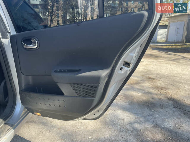 Серый Рено Меган, объемом двигателя 1.9 л и пробегом 300 тыс. км за 4500 $, фото 14 на Automoto.ua