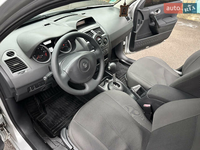 Сірий Рено Меган, об'ємом двигуна 1.6 л та пробігом 285 тис. км за 4850 $, фото 22 на Automoto.ua