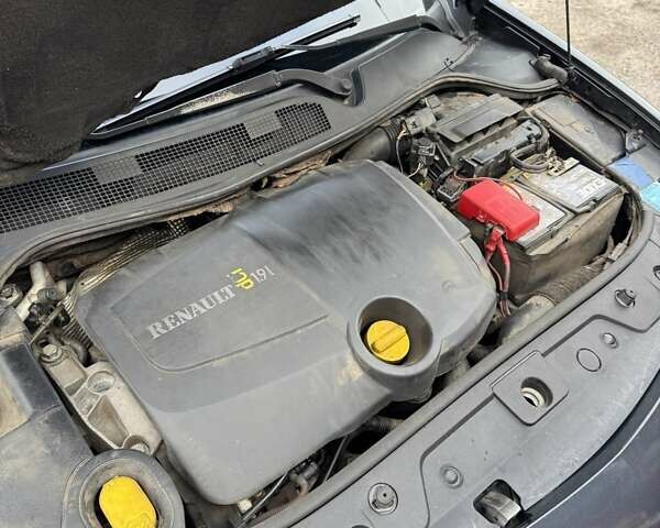 Сірий Рено Меган, об'ємом двигуна 1.87 л та пробігом 243 тис. км за 5800 $, фото 28 на Automoto.ua