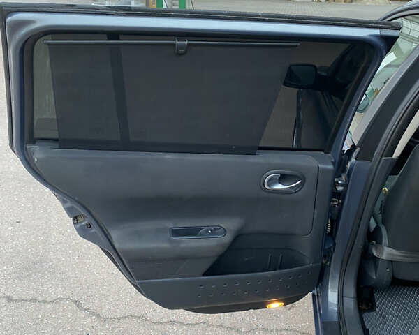 Сірий Рено Меган, об'ємом двигуна 1.6 л та пробігом 293 тис. км за 3600 $, фото 11 на Automoto.ua