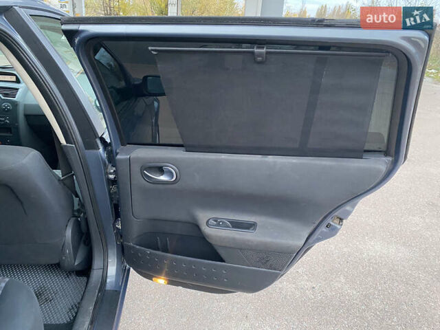 Сірий Рено Меган, об'ємом двигуна 1.6 л та пробігом 293 тис. км за 3600 $, фото 9 на Automoto.ua