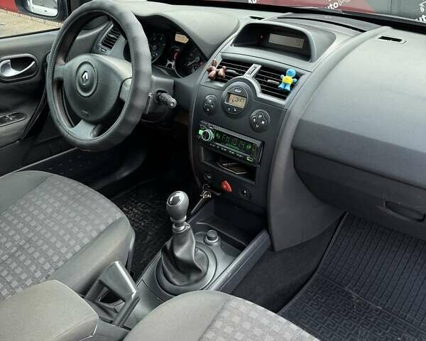 Серый Рено Меган, объемом двигателя 1.87 л и пробегом 243 тыс. км за 5800 $, фото 26 на Automoto.ua