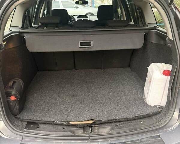 Сірий Рено Меган, об'ємом двигуна 1.6 л та пробігом 160 тис. км за 5400 $, фото 8 на Automoto.ua