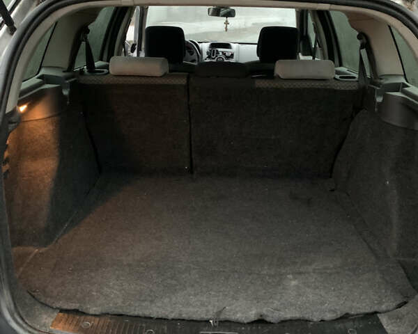 Серый Рено Меган, объемом двигателя 1.6 л и пробегом 400 тыс. км за 3700 $, фото 4 на Automoto.ua