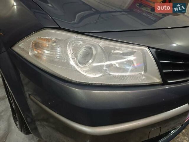 Серый Рено Меган, объемом двигателя 1.6 л и пробегом 207 тыс. км за 5497 $, фото 14 на Automoto.ua