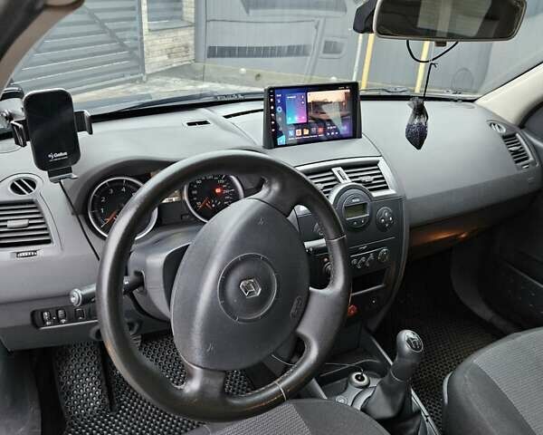 Серый Рено Меган, объемом двигателя 1.6 л и пробегом 257 тыс. км за 6500 $, фото 28 на Automoto.ua