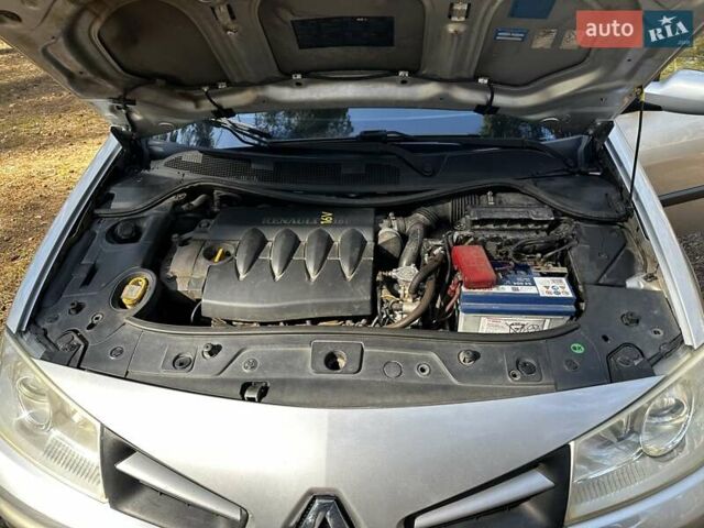 Сірий Рено Меган, об'ємом двигуна 1.6 л та пробігом 255 тис. км за 4700 $, фото 6 на Automoto.ua