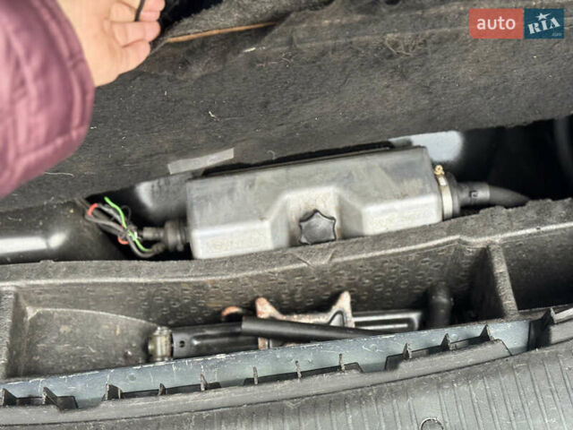 Рено Меган 2006 у Тернополі на Automoto.ua Сірий Рено Меган, об'ємом двигуна 2 л та пробігом 250 тис. км за 4600 $, фото 44 на Automoto.ua