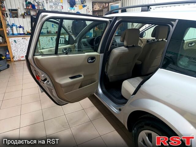 Серый Рено Меган, объемом двигателя 1.6 л и пробегом 220 тыс. км за 5100 $, фото 8 на Automoto.ua