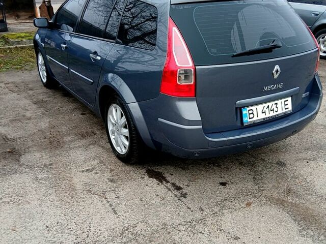 Серый Рено Меган, объемом двигателя 1.6 л и пробегом 280 тыс. км за 5000 $, фото 1 на Automoto.ua