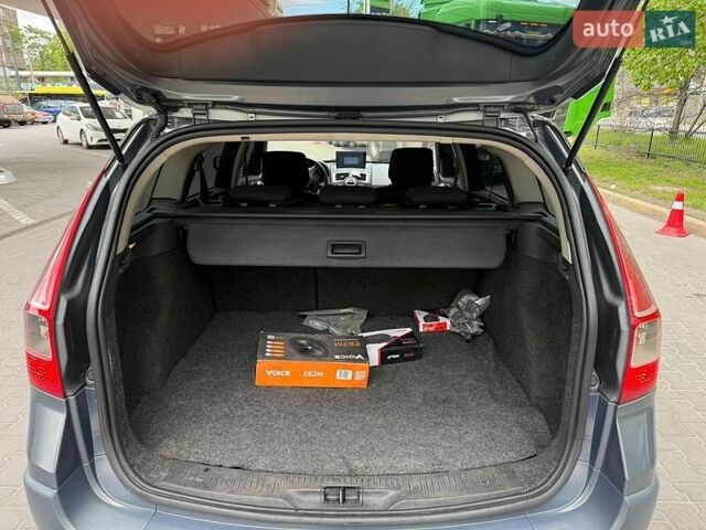 Сірий Рено Меган, об'ємом двигуна 2 л та пробігом 210 тис. км за 4200 $, фото 8 на Automoto.ua