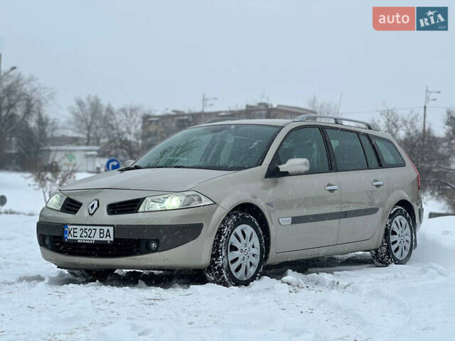 Серый Рено Меган, объемом двигателя 2 л и пробегом 230 тыс. км за 5400 $, фото 3 на Automoto.ua