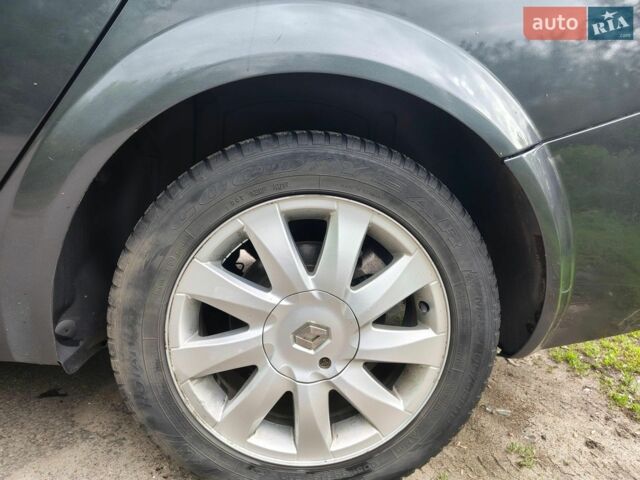 Сірий Рено Меган, об'ємом двигуна 1.6 л та пробігом 262 тис. км за 5400 $, фото 3 на Automoto.ua
