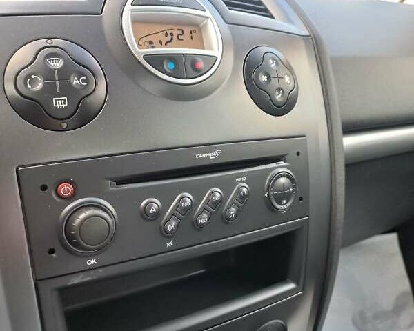 Сірий Рено Меган, об'ємом двигуна 1.6 л та пробігом 107 тис. км за 6999 $, фото 78 на Automoto.ua