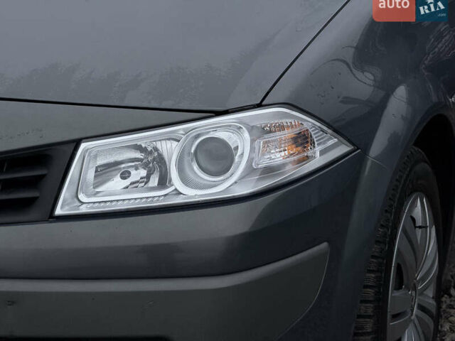 Сірий Рено Меган, об'ємом двигуна 1.6 л та пробігом 258 тис. км за 5990 $, фото 8 на Automoto.ua