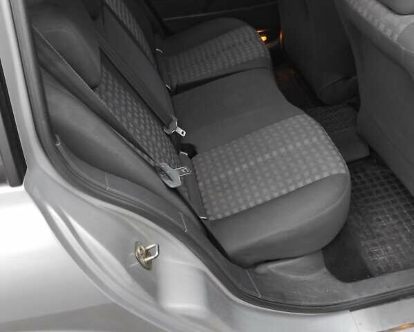 Серый Рено Меган, объемом двигателя 1.6 л и пробегом 192 тыс. км за 4750 $, фото 9 на Automoto.ua