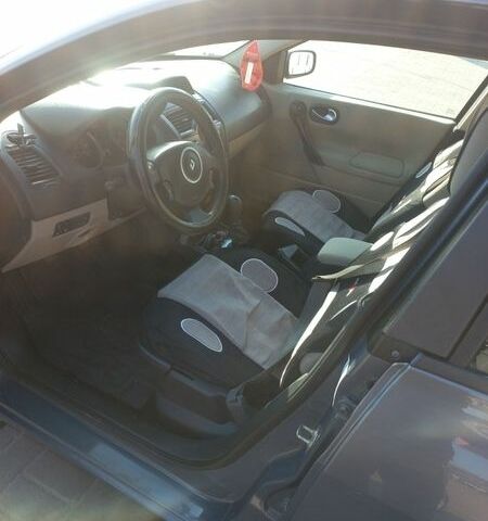 Серый Рено Меган, объемом двигателя 1.6 л и пробегом 156 тыс. км за 5400 $, фото 8 на Automoto.ua