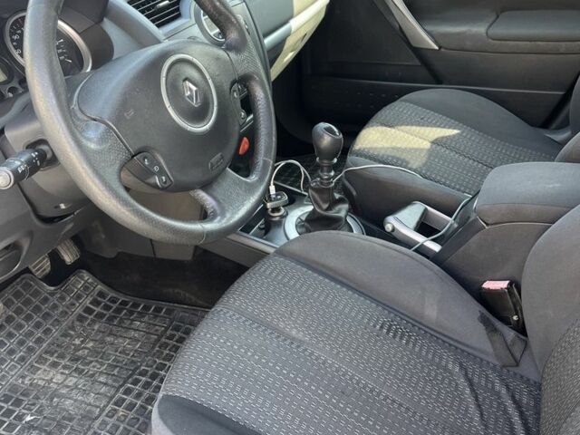 Серый Рено Меган, объемом двигателя 1.9 л и пробегом 340 тыс. км за 3400 $, фото 14 на Automoto.ua