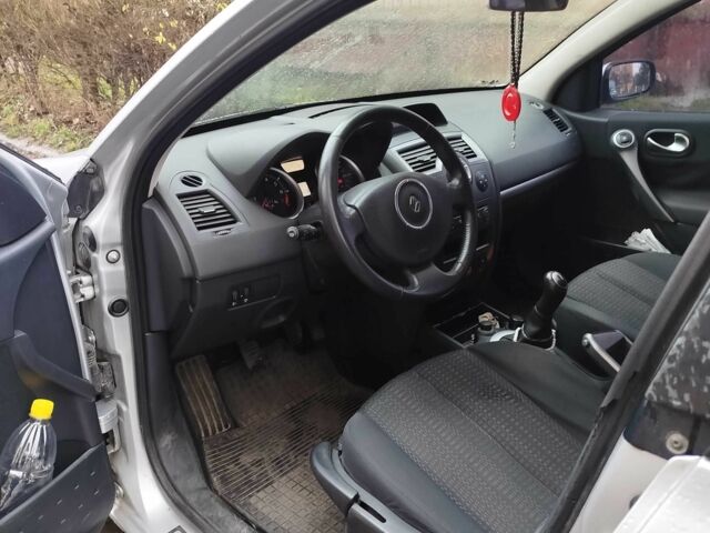 Сірий Рено Меган, об'ємом двигуна 1.6 л та пробігом 174 тис. км за 4000 $, фото 6 на Automoto.ua