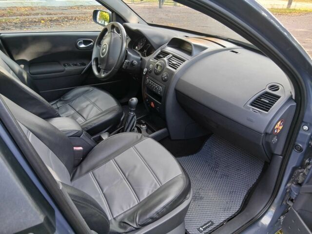 Рено Меган 2006 в Конотопе на Automoto.ua Серый Рено Меган, объемом двигателя 2 л и пробегом 219 тыс. км за 5600 $, фото 11 на Automoto.ua