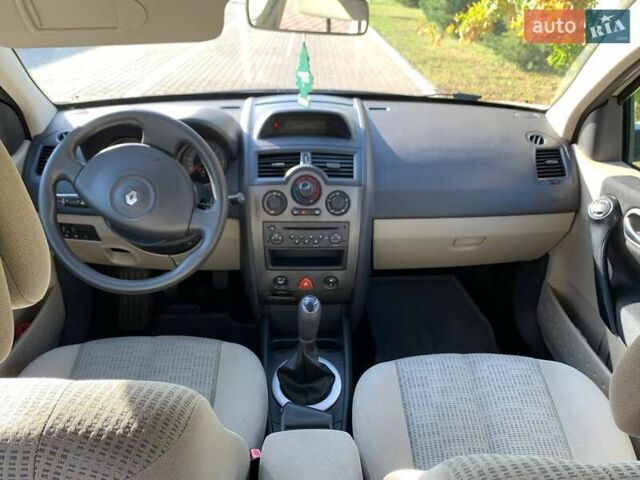 Сірий Рено Меган, об'ємом двигуна 1.6 л та пробігом 191 тис. км за 5600 $, фото 7 на Automoto.ua