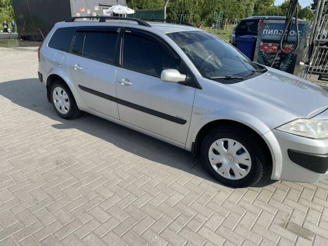 Серый Рено Меган, объемом двигателя 1.5 л и пробегом 232 тыс. км за 4800 $, фото 5 на Automoto.ua