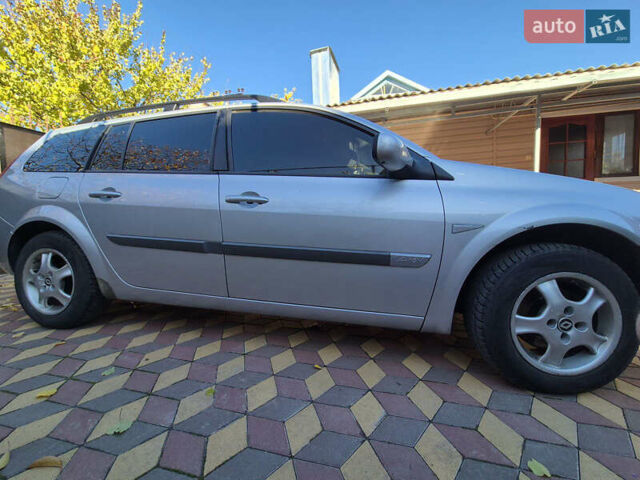 Серый Рено Меган, объемом двигателя 1.4 л и пробегом 253 тыс. км за 4500 $, фото 2 на Automoto.ua