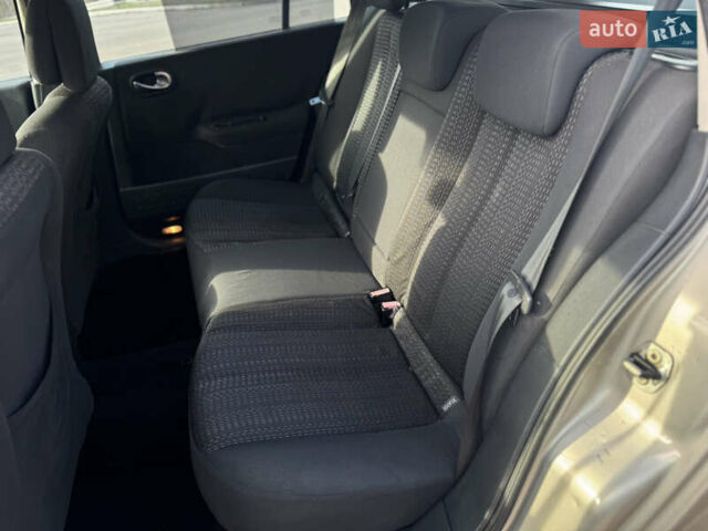 Серый Рено Меган, объемом двигателя 2 л и пробегом 280 тыс. км за 4700 $, фото 6 на Automoto.ua