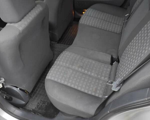 Серый Рено Меган, объемом двигателя 1.6 л и пробегом 192 тыс. км за 4750 $, фото 15 на Automoto.ua