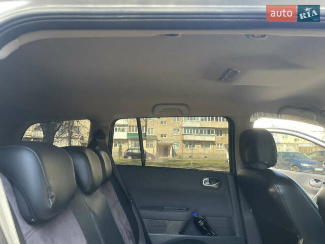 Серый Рено Меган, объемом двигателя 1.9 л и пробегом 300 тыс. км за 4500 $, фото 13 на Automoto.ua