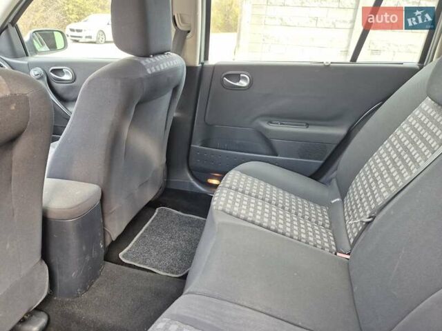 Серый Рено Меган, объемом двигателя 1.6 л и пробегом 230 тыс. км за 5500 $, фото 13 на Automoto.ua