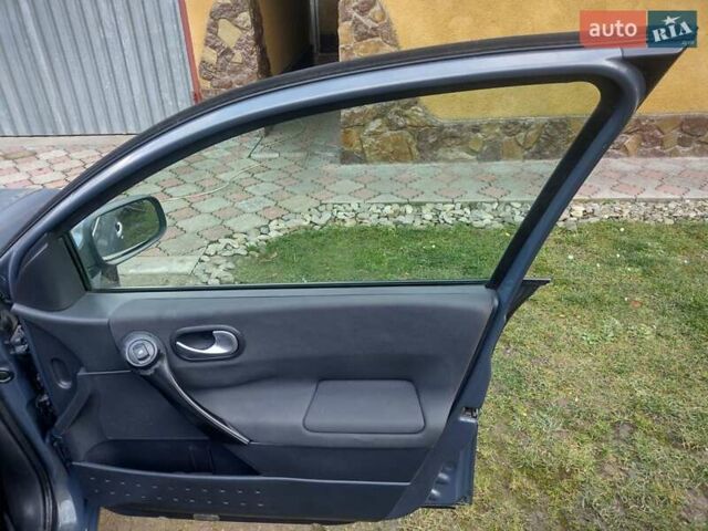 Сірий Рено Меган, об'ємом двигуна 1.46 л та пробігом 314 тис. км за 4000 $, фото 12 на Automoto.ua