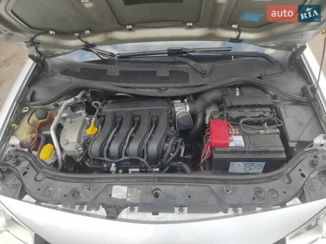 Серый Рено Меган, объемом двигателя 1.6 л и пробегом 206 тыс. км за 5390 $, фото 17 на Automoto.ua