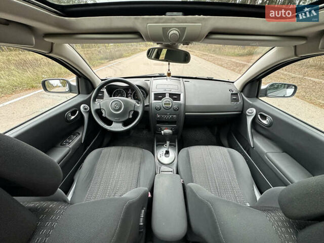 Сірий Рено Меган, об'ємом двигуна 2 л та пробігом 262 тис. км за 5650 $, фото 21 на Automoto.ua