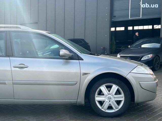 Серый Рено Меган, объемом двигателя 1.5 л и пробегом 342 тыс. км за 4690 $, фото 10 на Automoto.ua