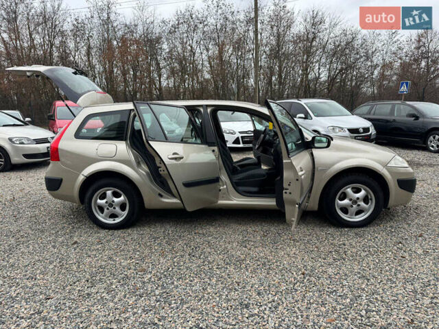 Серый Рено Меган, объемом двигателя 1.6 л и пробегом 236 тыс. км за 5200 $, фото 33 на Automoto.ua