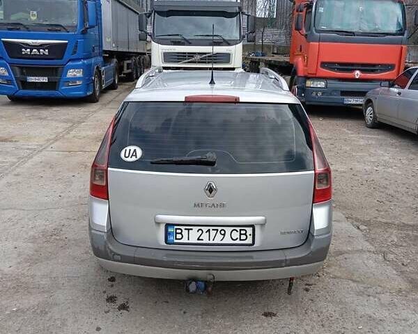 Серый Рено Меган, объемом двигателя 1.46 л и пробегом 400 тыс. км за 4200 $, фото 2 на Automoto.ua