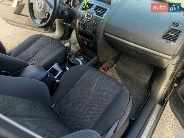 Сірий Рено Меган, об'ємом двигуна 1.46 л та пробігом 285 тис. км за 3900 $, фото 7 на Automoto.ua