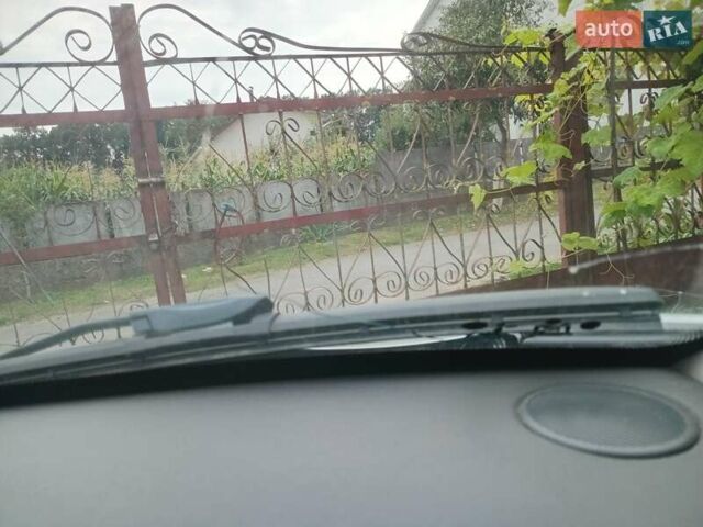 Серый Рено Меган, объемом двигателя 1.6 л и пробегом 308 тыс. км за 4500 $, фото 6 на Automoto.ua