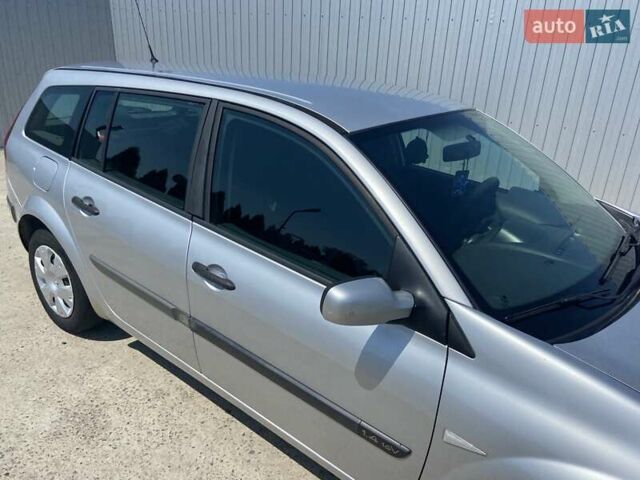 Сірий Рено Меган, об'ємом двигуна 1.6 л та пробігом 250 тис. км за 4600 $, фото 3 на Automoto.ua
