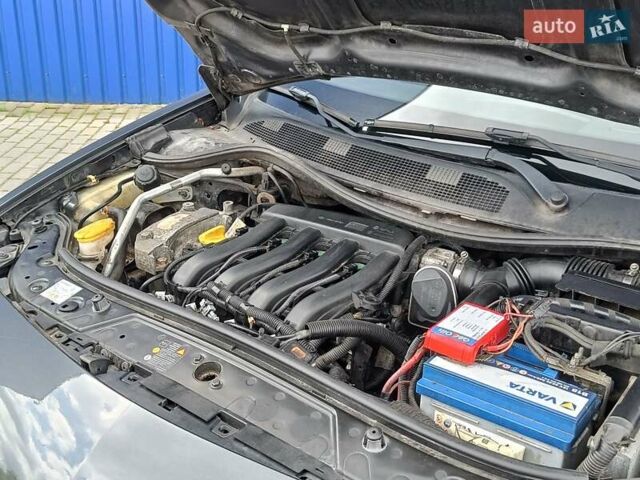 Серый Рено Меган, объемом двигателя 1.6 л и пробегом 240 тыс. км за 5450 $, фото 29 на Automoto.ua